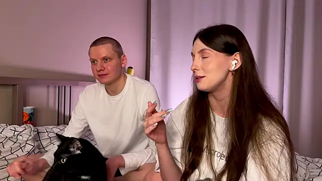 eternal dream  online show from December 13, 7:32 pm