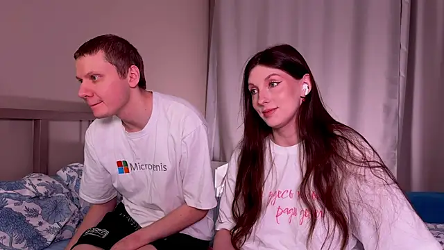 Snapshot of eternal_dream_ chatting on February 8, 1:43 am eternal dream online show from February 8, 1:43 am