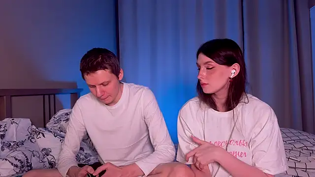 Snapshot of eternal_dream_ chatting on March 22, 1:11 am eternal dream online show from March 22, 1:11 am