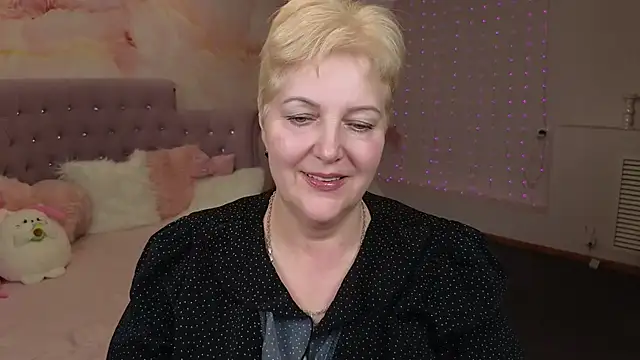 Snapshot of Sandra_Snow chatting on January 14, 2:53 pm Sandra Snow online show from January 14, 2:53 pm