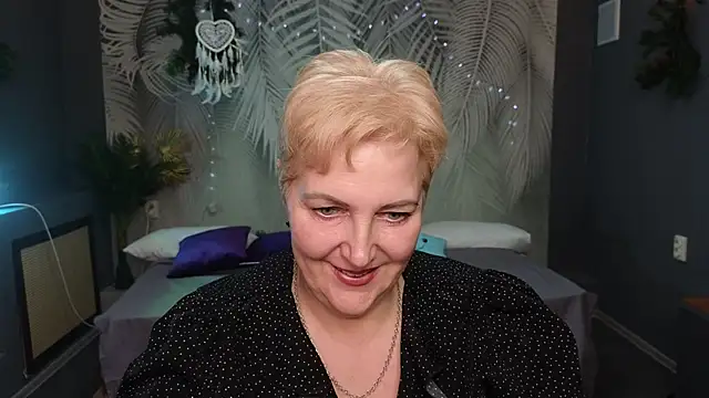 Snapshot of Sandra_Snow chatting on January 23, 2:39 pm Sandra Snow online show from January 23, 2:39 pm