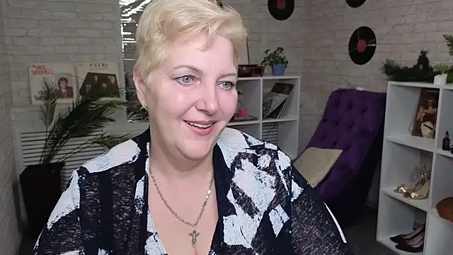 Snapshot of Sandra_Snow chatting on January 26, 4:51 pm Sandra Snow online show from January 26, 4:51 pm