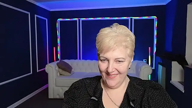 Snapshot of Sandra_Snow chatting on February 6, 5:30 pm Sandra Snow online show from February 6, 5:30 pm