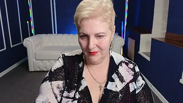 Snapshot of Sandra_Snow chatting on February 22, 2:19 pm Sandra Snow online show from February 22, 2:19 pm