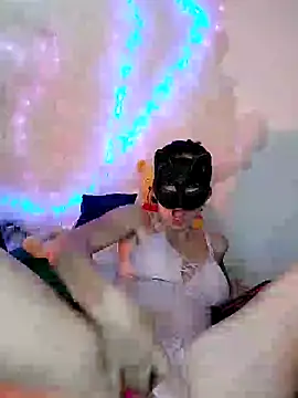 Snapshot of Sweety-Cat chatting on January 5, 10:08 pm Sweety-Cat online show from January 5, 10:08 pm