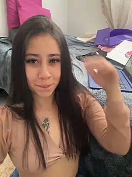 Snapshot of Zoee_t chatting on February 18, 8:36 pm Zoee t online show from February 18, 8:36 pm