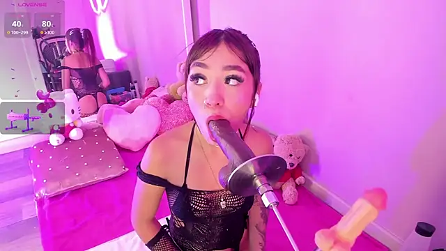 candy  monroe online show from April 12, 11:37 am