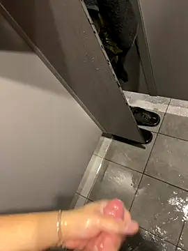 Snapshot of Loco42- chatting on October 12, 1:21 pm Loco42- online show from October 12, 1:21 pm