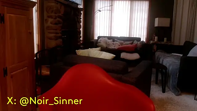 sinnernoir online show from October 30, 1:56 pm