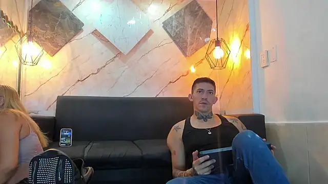 Duodreamhot online show from June 19, 5:12 am