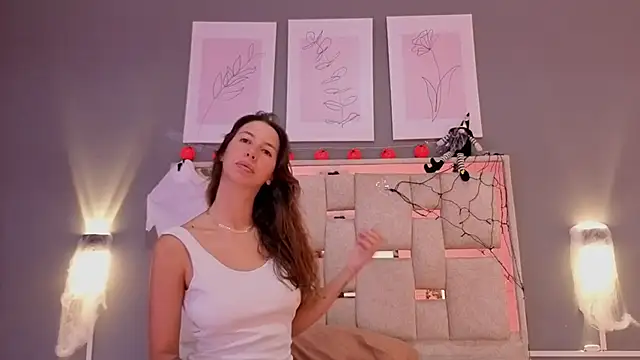 jolie lov online show from October 1, 1:06 pm