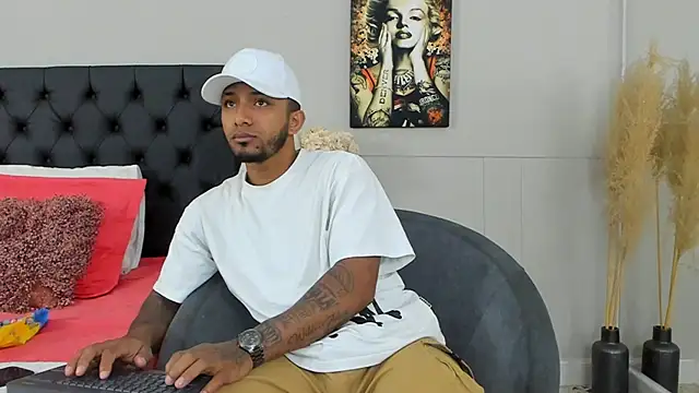 Snapshot of Robin_Rief chatting on March 23, 3:21 am Robin Rief online show from March 23, 3:21 am