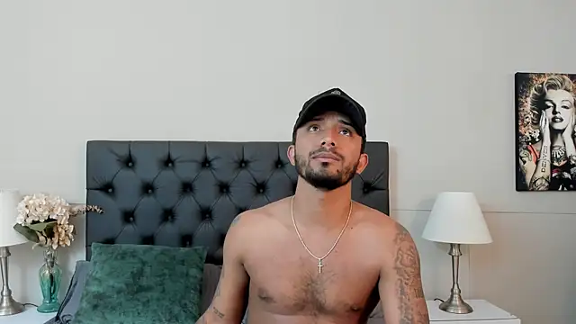 Snapshot of Robin_Rief chatting on September 24, 4:38 am Robin Rief online show from September 24, 4:38 am