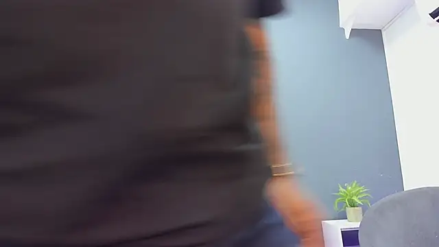 Robin Rief online show from April 5, 7:22 pm