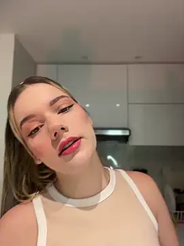 Snapshot of NicoleCut chatting on March 26, 12:17 am NicoleCut online show from March 26, 12:17 am