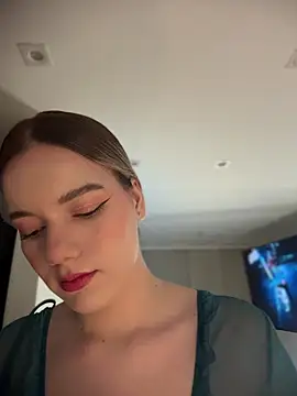 Snapshot of NicoleCut chatting on May 16, 9:17 am NicoleCut online show from May 16, 9:17 am