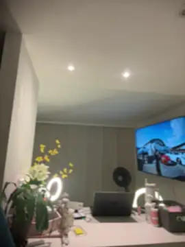 Snapshot of NicoleCut chatting on May 19, 9:15 am NicoleCut online show from May 19, 9:15 am