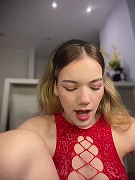 Snapshot of NicoleCut chatting on July 2, 9:15 am NicoleCut online show from July 2, 9:15 am