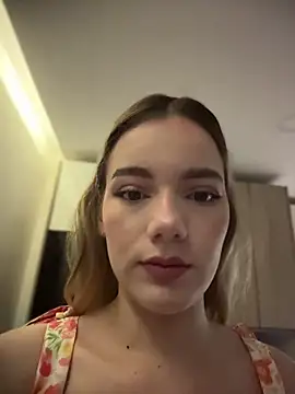 Snapshot of NicoleCut chatting on July 12, 9:22 am NicoleCut online show from July 12, 9:22 am