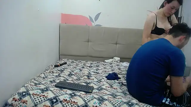 Snapshot of JeremmyAndStacy chatting on February 6, 6:56 pm JeremmyAndStacy online show from February 6, 6:56 pm