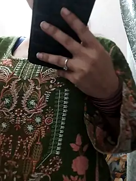 Haniya-143 online show from October 26, 1:06 pm