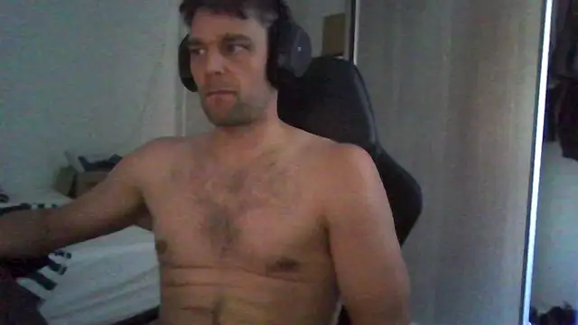 Snapshot of The_big_viking_ chatting on July 5, 12:34 pm The big viking online show from July 5, 12:34 pm