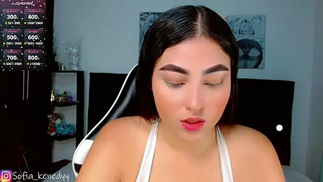 Snapshot of Sofia_kenedyy chatting on February 8, 9:15 pm Sofia kenedyy online show from February 8, 9:15 pm