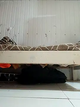 Snapshot of frotasso chatting on February 25, 11:03 pm frotasso online show from February 25, 11:03 pm