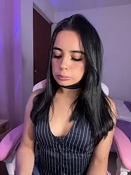 Emily-14 online show from February 13, 4:52 am