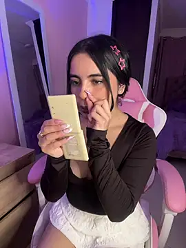 Emily-14 online show from May 12, 4:20 am