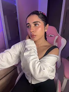 Emily-14 online show from May 21, 3:46 am