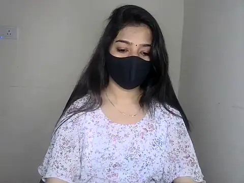 Snapshot of kritikadoll chatting on April 3, 5:49 am kritikadoll online show from April 3, 5:49 am