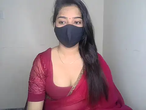 Snapshot of kritikadoll chatting on April 4, 4:44 am kritikadoll online show from April 4, 4:44 am