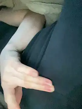 Snapshot of Mia_Mia_M chatting on March 3, 3:40 pm Mia Mia M online show from March 3, 3:40 pm