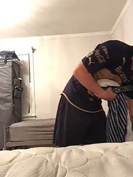 Snapshot of jolesin chatting on October 13, 2:22 am jolesin online show from October 13, 2:22 am