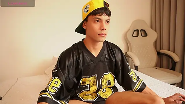 Snapshot of Dammon_Stallion chatting on March 3, 7:53 pm Dammon Stallion online show from March 3, 7:53 pm