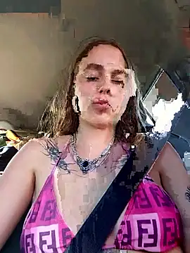 babybambiiii online show from April 18, 4:49 am