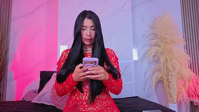 Chlooee   online show from May 14, 5:09 pm