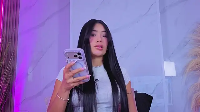 Chlooee   online show from May 26, 2:29 am