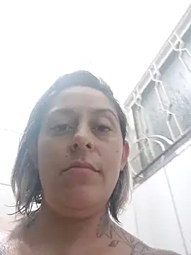 Snapshot of baixinhaloira chatting on January 4, 1:21 am baixinhaloira online show from January 4, 1:21 am