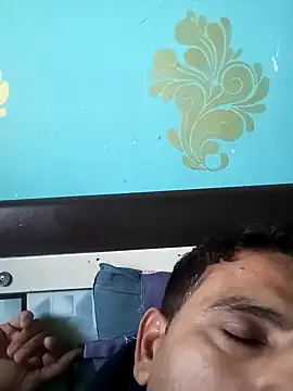 Snapshot of Smarterboytravel chatting on January 24, 8:44 am Smarterboytravel online show from January 24, 8:44 am