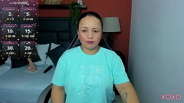 linda rios  online show from December 20, 1:56 am