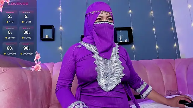 Snapshot of jazmin_anbar chatting on January 9, 12:25 am jazmin anbar online show from January 9, 12:25 am