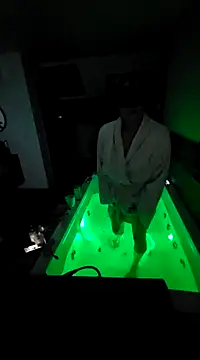 Snapshot of Cally-n chatting on March 2, 12:20 am Cally-n online show from March 2, 12:20 am