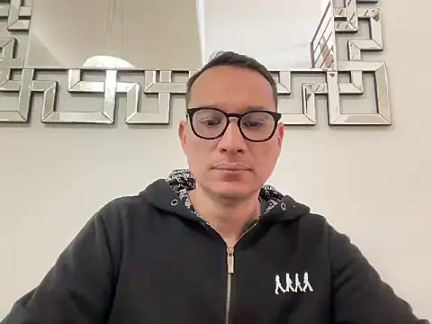 Snapshot of alex_ruiz85 chatting on February 2, 5:44 pm alex ruiz85 online show from February 2, 5:44 pm