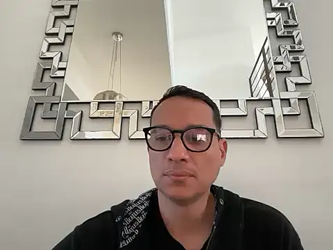 Snapshot of alex_ruiz85 chatting on February 13, 6:59 pm alex ruiz85 online show from February 13, 6:59 pm