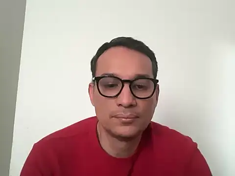 Snapshot of alex_ruiz85 chatting on March 20, 8:25 pm alex ruiz85 online show from March 20, 8:25 pm