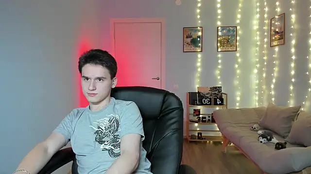 Snapshot of Scooby_k chatting on December 16, 8:09 am Scooby k online show from December 16, 8:09 am