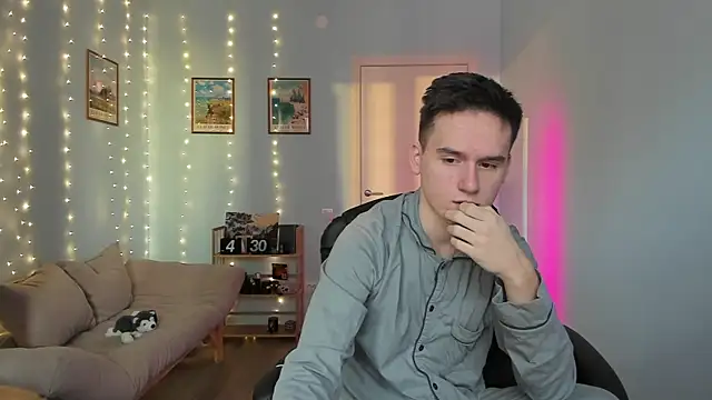 Snapshot of Scooby_k chatting on January 6, 8:24 am Scooby k online show from January 6, 8:24 am