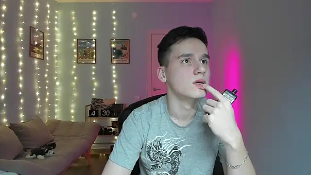 Snapshot of Scooby_k chatting on January 9, 5:44 am Scooby k online show from January 9, 5:44 am